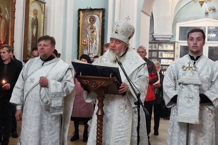 Служение правящего архиерея в Димитриевскую родительскую субботу