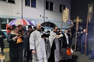 В канун праздника Крещения Господня состоялся Крестный ход из Свято-Михайловского кафедрального собора г. Мозыря на р. Припять