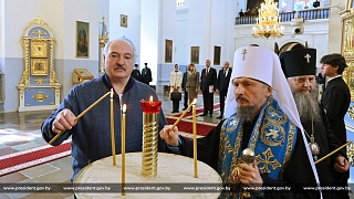 Президент Беларуси Александр Лукашенко посетил Свято-Успенский Жировичский монастырь