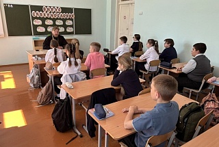 Урок нравственности «Я и моя семья – без сквернословия» прошёл в гимназии г. Наровли