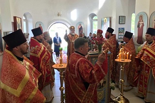Архиерейское богослужение в день памяти священномученика Макария, митрополита Киевского