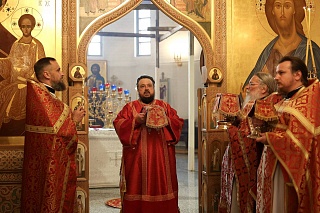 Епископ Несвижский Авксентий возглавил Литургию в приходе храма Покрова Пресвятой Богородицы города Минска