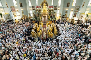В праздник Собора Белорусских святых Святейший Патриарх Кирилл совершил Литургию в Воскресенском соборе Бреста